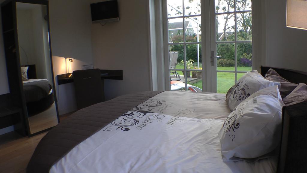 Bed And Breakfast Hoeve Chapeau Katwoude Room photo