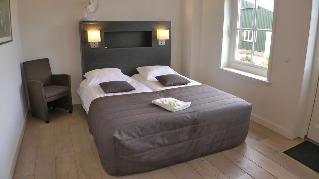 Bed And Breakfast Hoeve Chapeau Katwoude Room photo